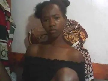 Sexy-Sarah  live sex cam