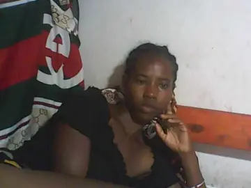 Sexy-Sarah  live sex cam