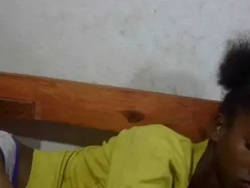 Sexy-Sarah  live sex cam