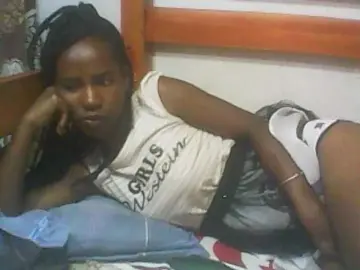 Sexy-Sarah  live sex cam