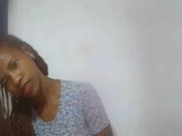 Sexy-Sarah  live sex cam