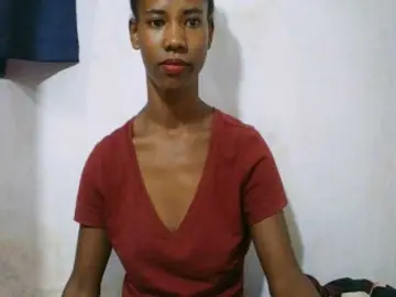 Sexy-Sarah  live sex cam