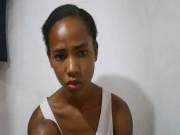 Sexy-Sarah  live sex cam