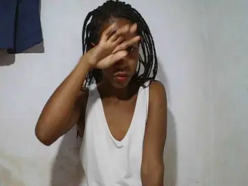 Sexy-Sarah  live sex cam