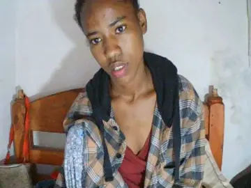 Sexy-Sarah  live sex cam