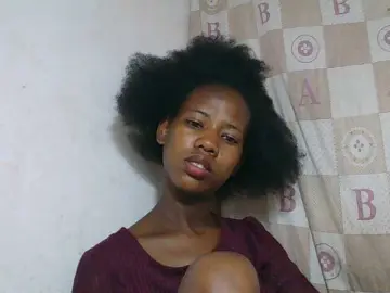 Sexy-Sarah  live sex cam