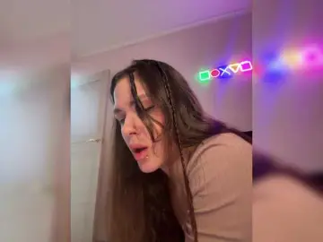 Shawty420  live sex cam