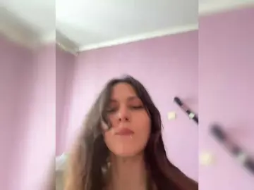 Shawty420  live sex cam