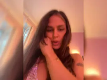 Shawty420  live sex cam