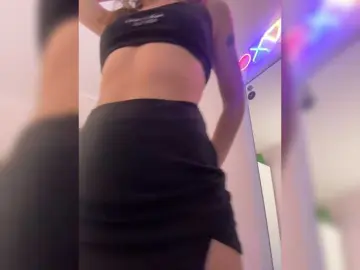 Shawty420  live sex cam