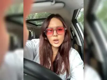 Shawty420  live sex cam