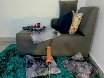 Amelie-hills  live sex cam