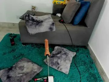 Amelie-hills  live sex cam