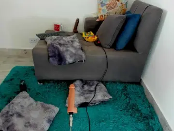 Amelie-hills  live sex cam