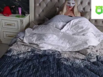 Elsa77  live sex cam