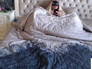 Elsa77  live sex cam