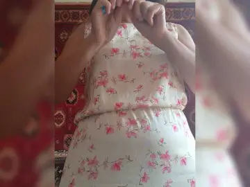 Erine9900  live sex cam