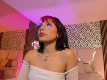 Issa-tay1  live sex cam