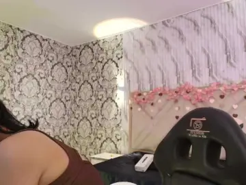 Issa-tay1  live sex cam