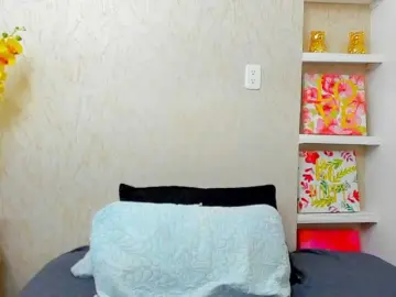 Lorenn-Hill1  live sex cam