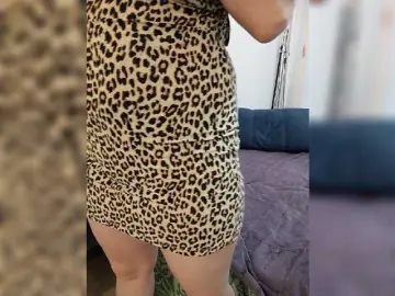 Model555  live sex cam