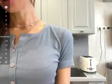 NicolleReisman  live sex cam