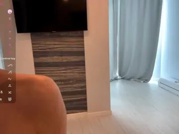 NicolleReisman  live sex cam