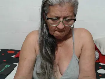 Candy-mature  live sex cam