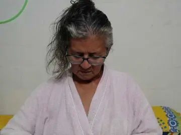 Candy-mature  live sex cam