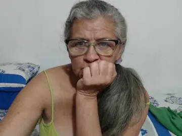 Candy-mature  live sex cam