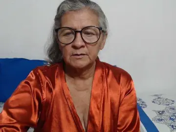 Candy-mature  live sex cam