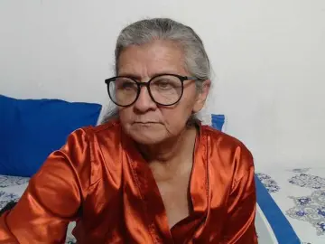 Candy-mature  live sex cam