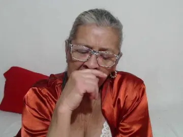 Candy-mature  live sex cam