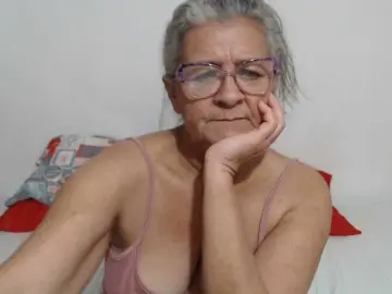 Candy-mature  live sex cam