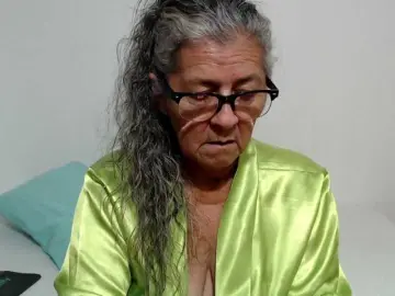 Candy-mature  live sex cam