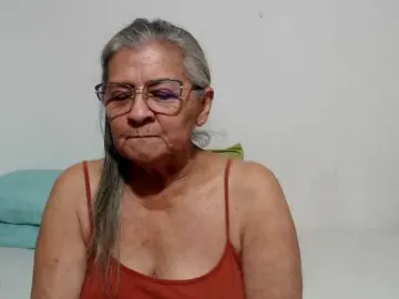 Candy-mature  live sex cam
