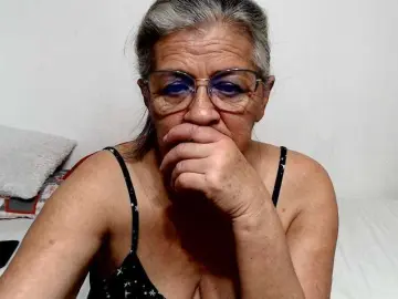 Candy-mature  live sex cam