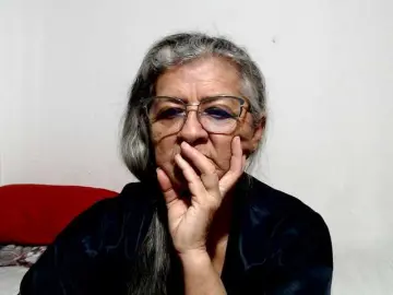Candy-mature  live sex cam