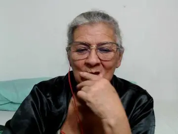 Candy-mature  live sex cam