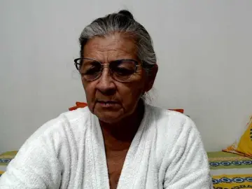 Candy-mature  live sex cam