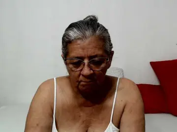 Candy-mature  live sex cam