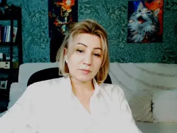 Owllove  live sex cam