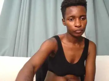 Sexxyie  live sex cam