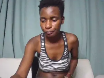 Sexxyie  live sex cam