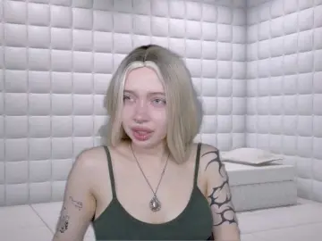 DragonFlya  live sex cam