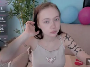 DragonFlya  live sex cam