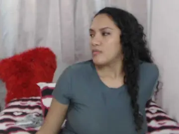 KarlieK  live sex cam