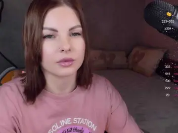 LiluDallass  live sex cam