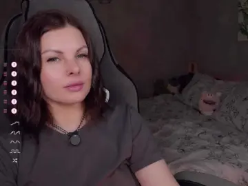 LiluDallass  live sex cam