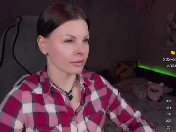 LiluDallass  live sex cam